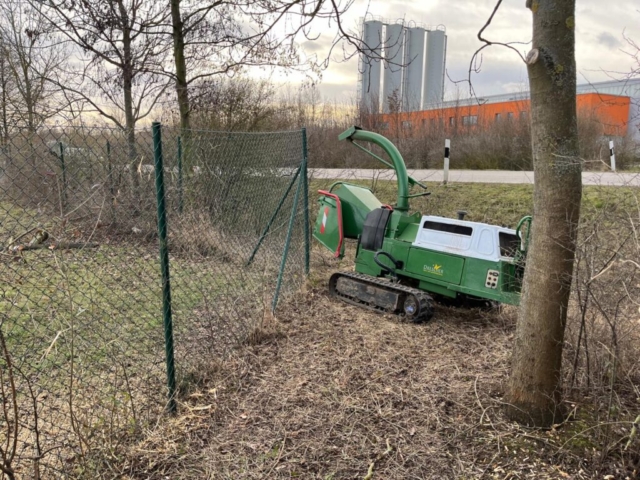 Mit unserem Raupenfuhrwerk sind Arbeiten in jedem Gelände möglich